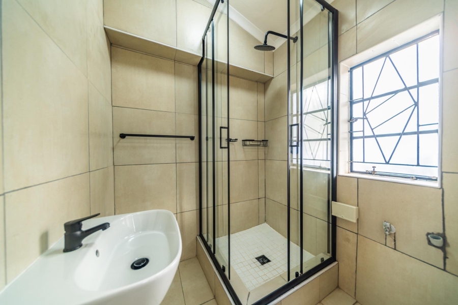 To Let 2 Bedroom Property for Rent in La Colline Western Cape